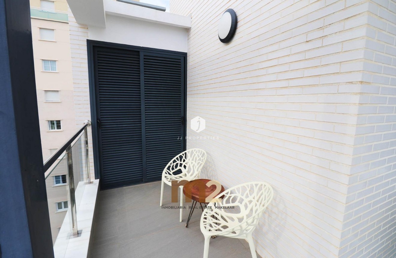 Resale - Penthouse -
Guardamar del Segura - puerto deportivo