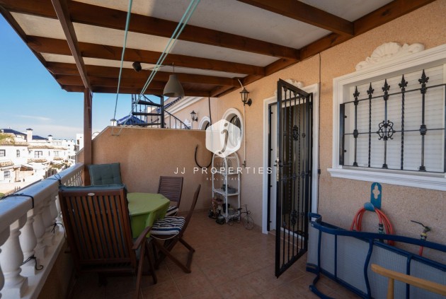 Resale - Chalet -
Orihuela Costa - Los Dolses