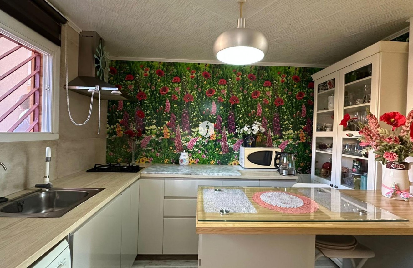 Aus zweiter Hand - Wohnung -
Torrevieja - Centro