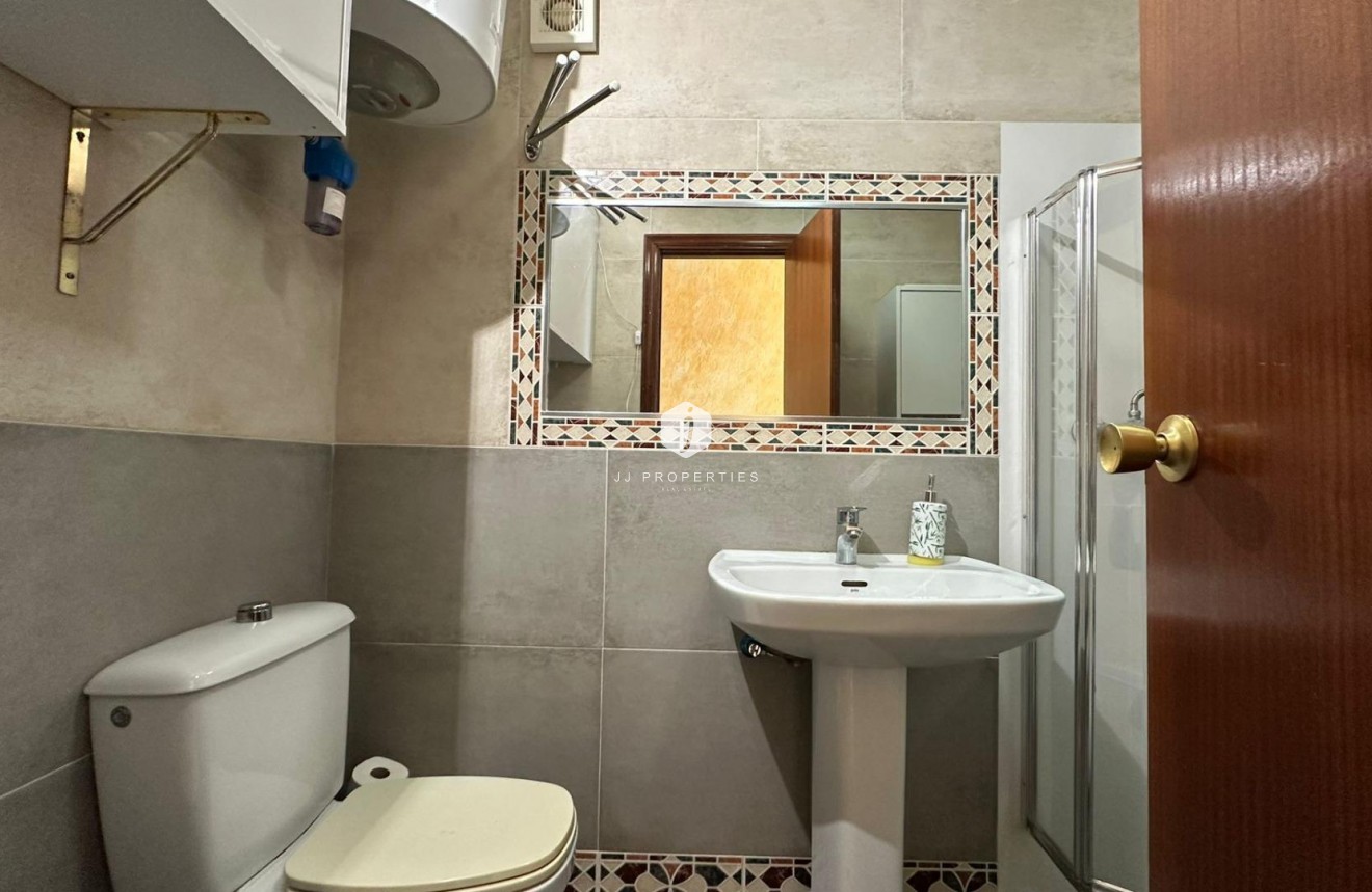 Aus zweiter Hand - Wohnung -
Torrevieja - Centro