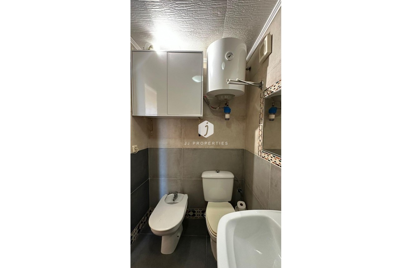 Aus zweiter Hand - Wohnung -
Torrevieja - Centro