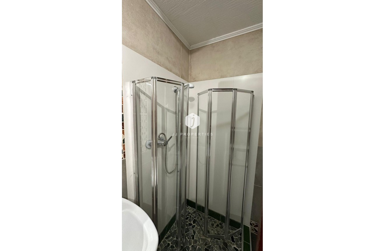 Aus zweiter Hand - Wohnung -
Torrevieja - Centro