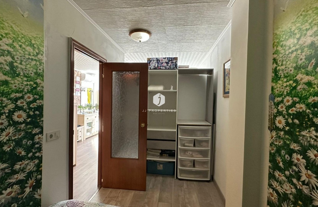 Aus zweiter Hand - Wohnung -
Torrevieja - Centro