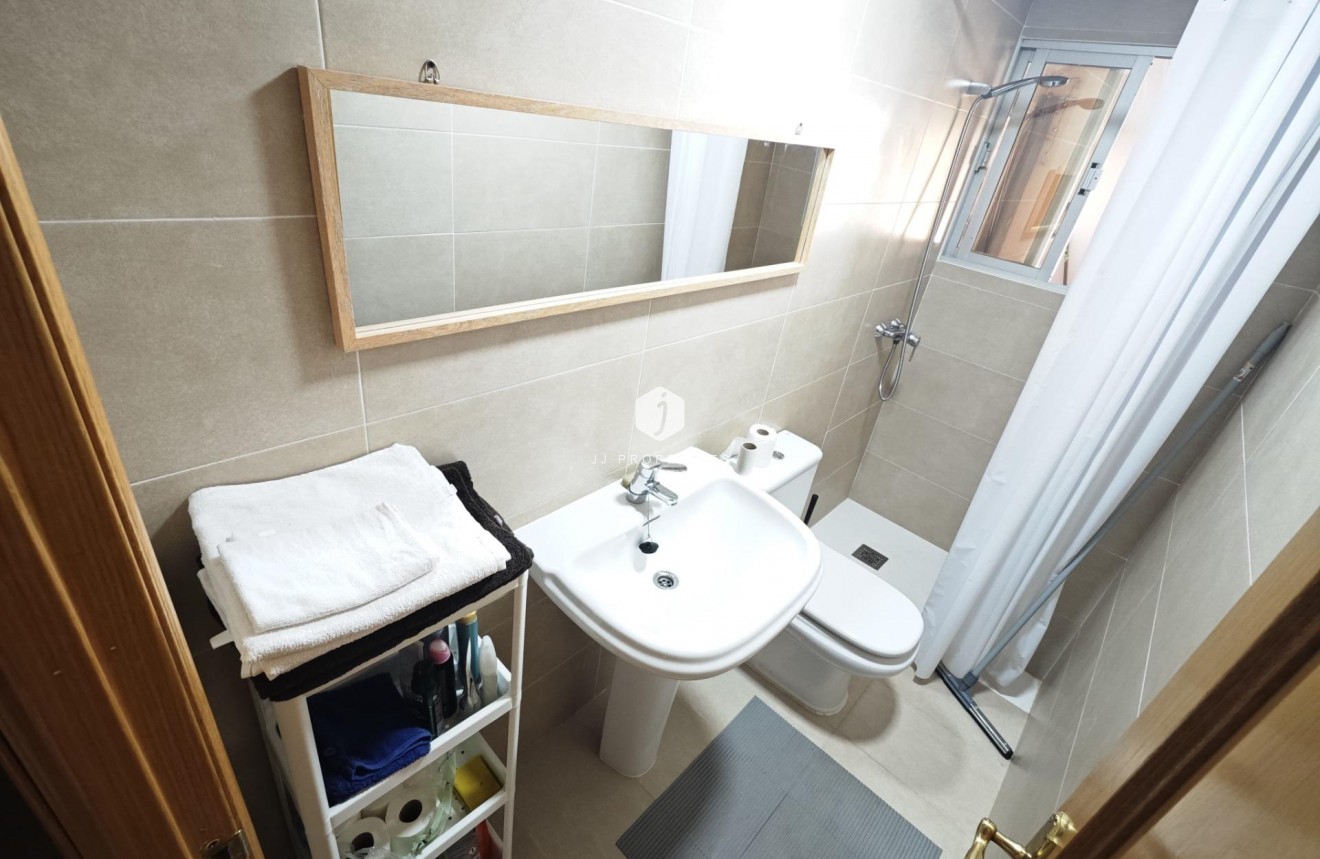 Resale - Bungalow -
Torrevieja - Playa del Cura