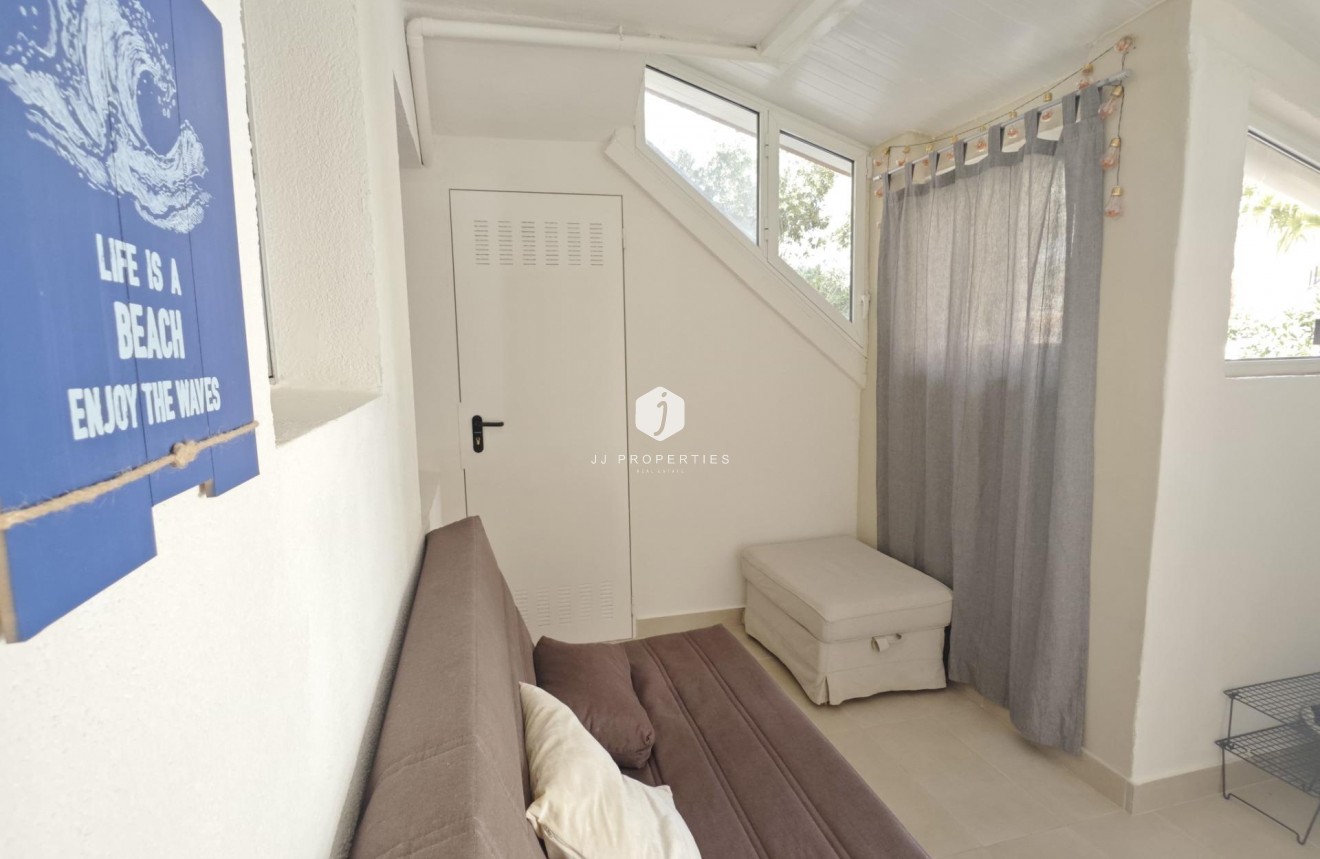 Resale - Bungalow -
Torrevieja - Playa del Cura