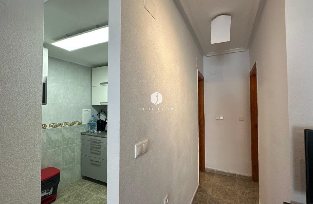 Resale - Apartment / flat -
Torrevieja - Estacion de autobuses