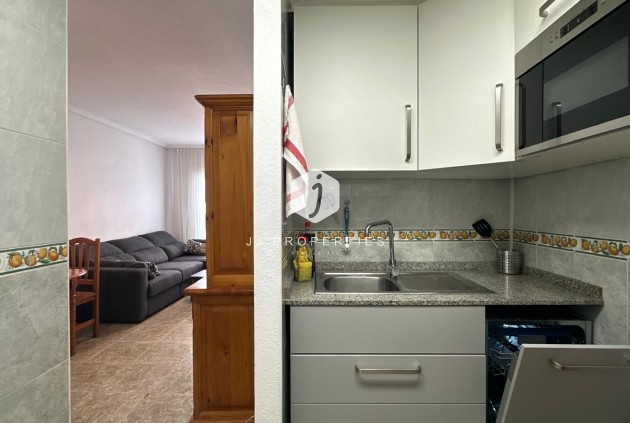 Resale - Apartment / flat -
Torrevieja - Estacion de autobuses