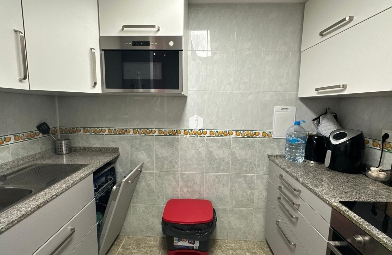 Resale - Apartment / flat -
Torrevieja - Estacion de autobuses