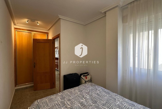 Resale - Apartment / flat -
Torrevieja - Estacion de autobuses