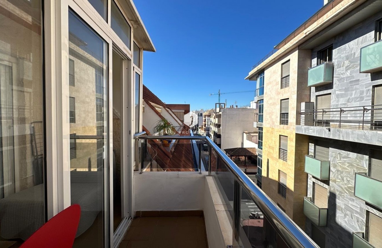 Resale - Apartment / flat -
Torrevieja - Estacion de autobuses