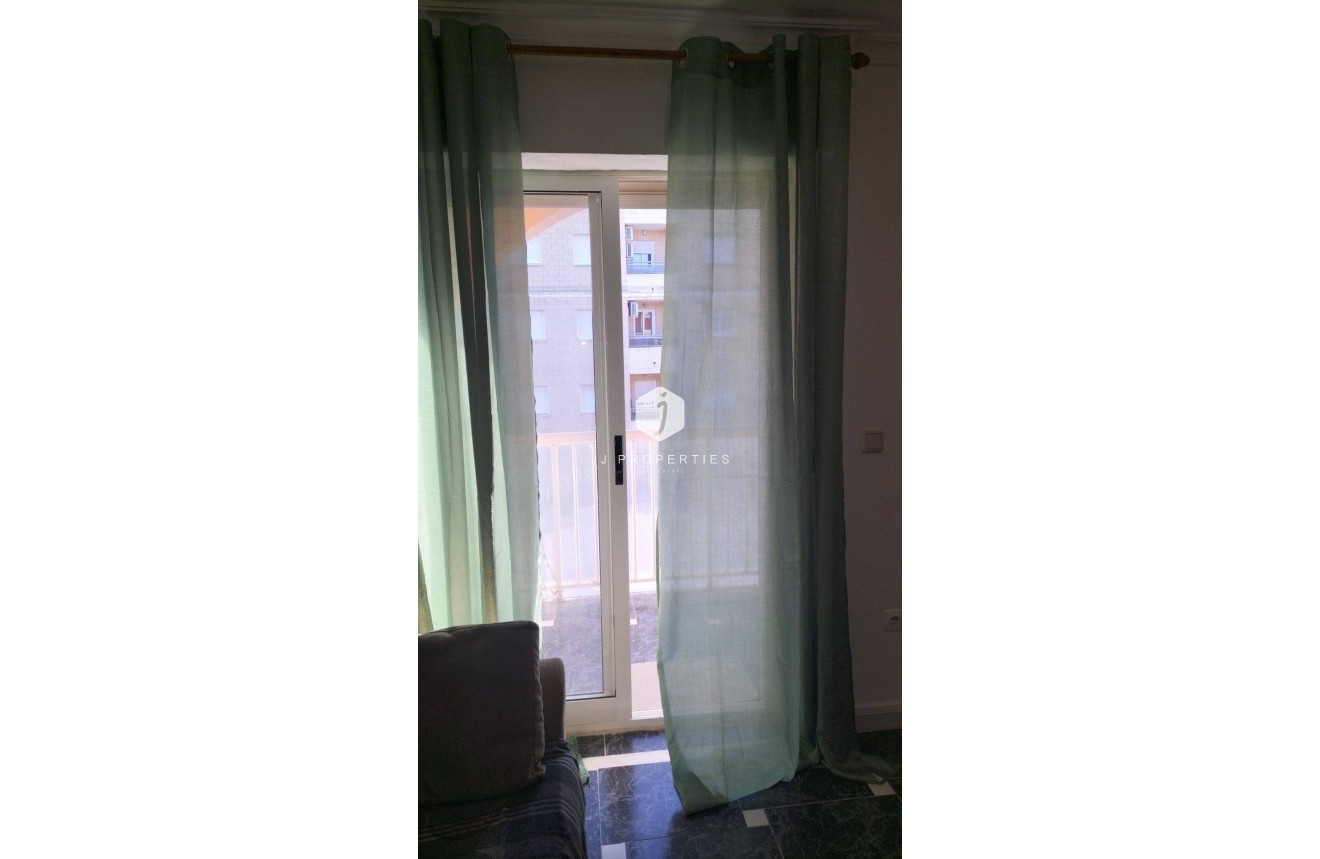 Tweedehands - Penthouse -
Torrevieja - La Mata Pueblo