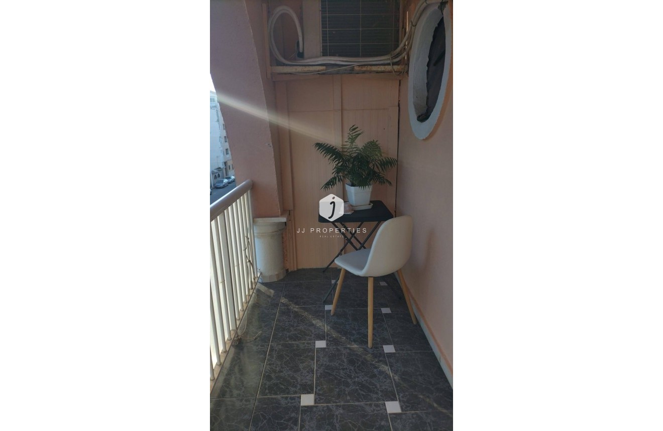 Tweedehands - Penthouse -
Torrevieja - La Mata Pueblo