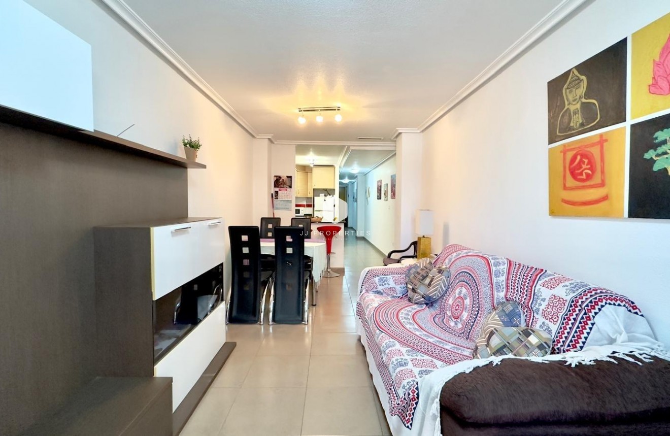 Segunda mano - Apartamento / piso -
Torrevieja