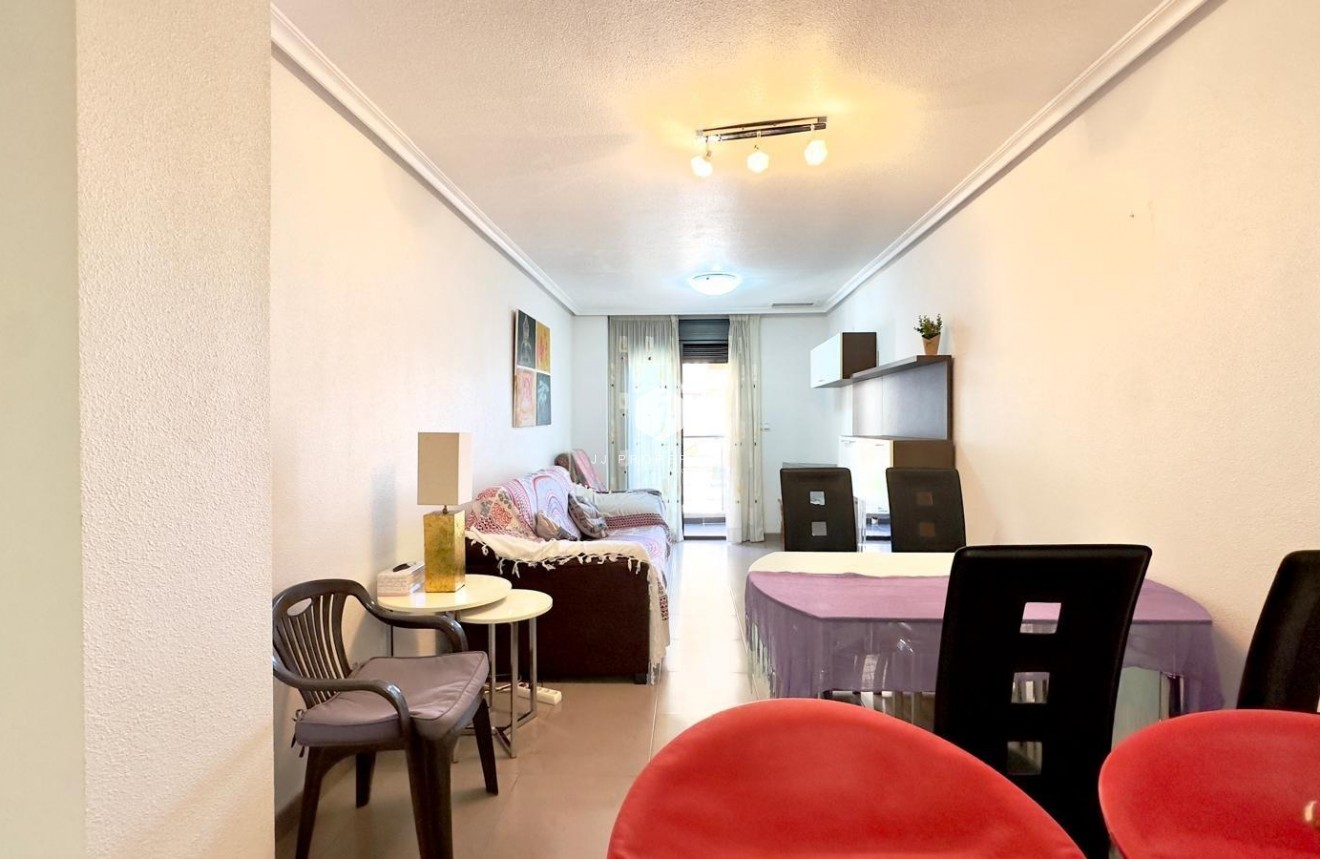 Segunda mano - Apartamento / piso -
Torrevieja