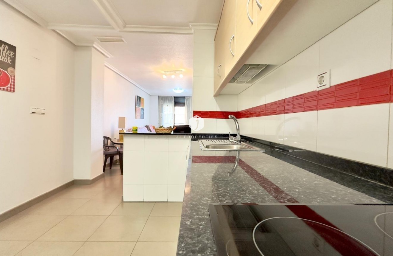 Segunda mano - Apartamento / piso -
Torrevieja