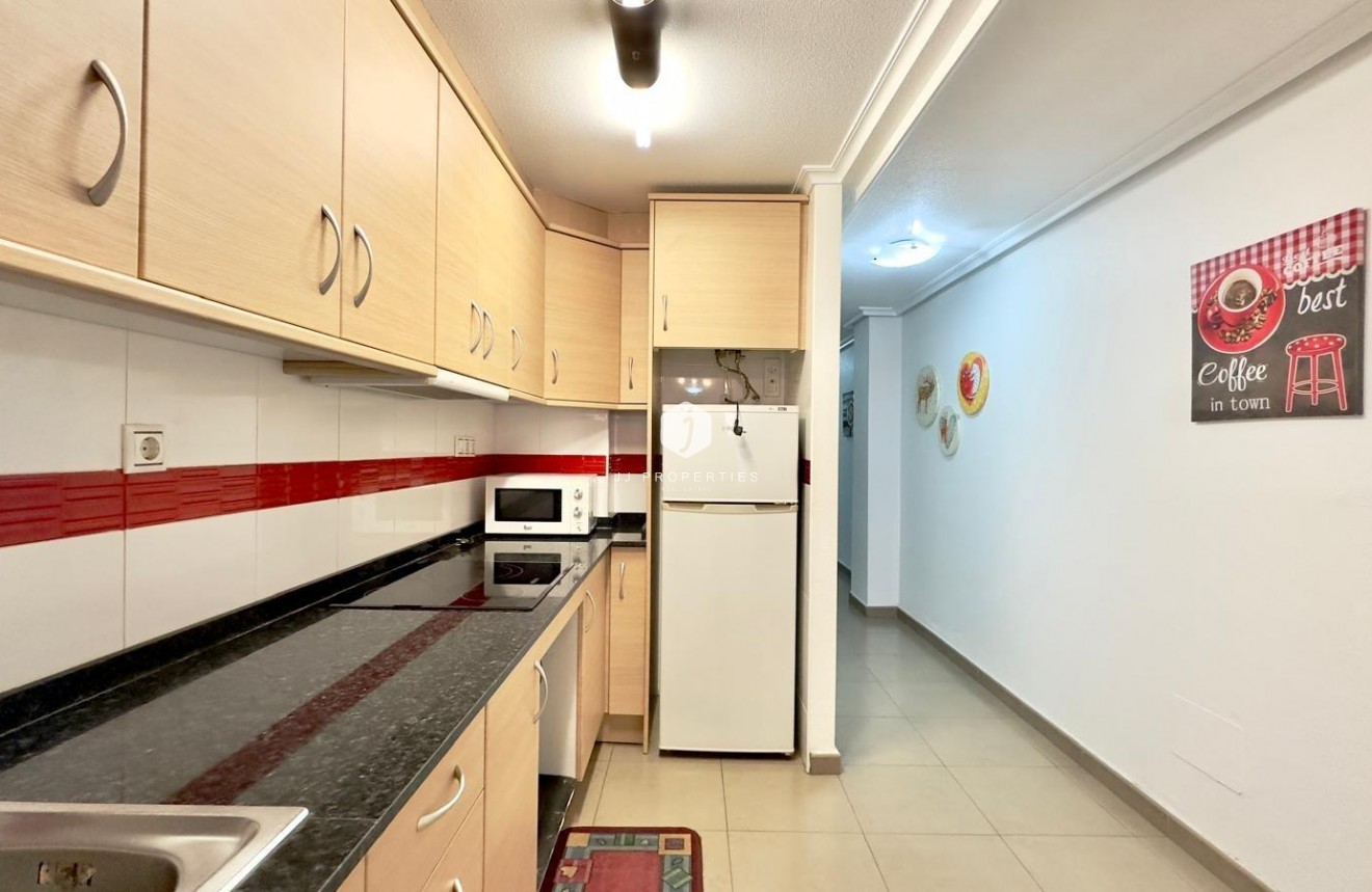 Segunda mano - Apartamento / piso -
Torrevieja