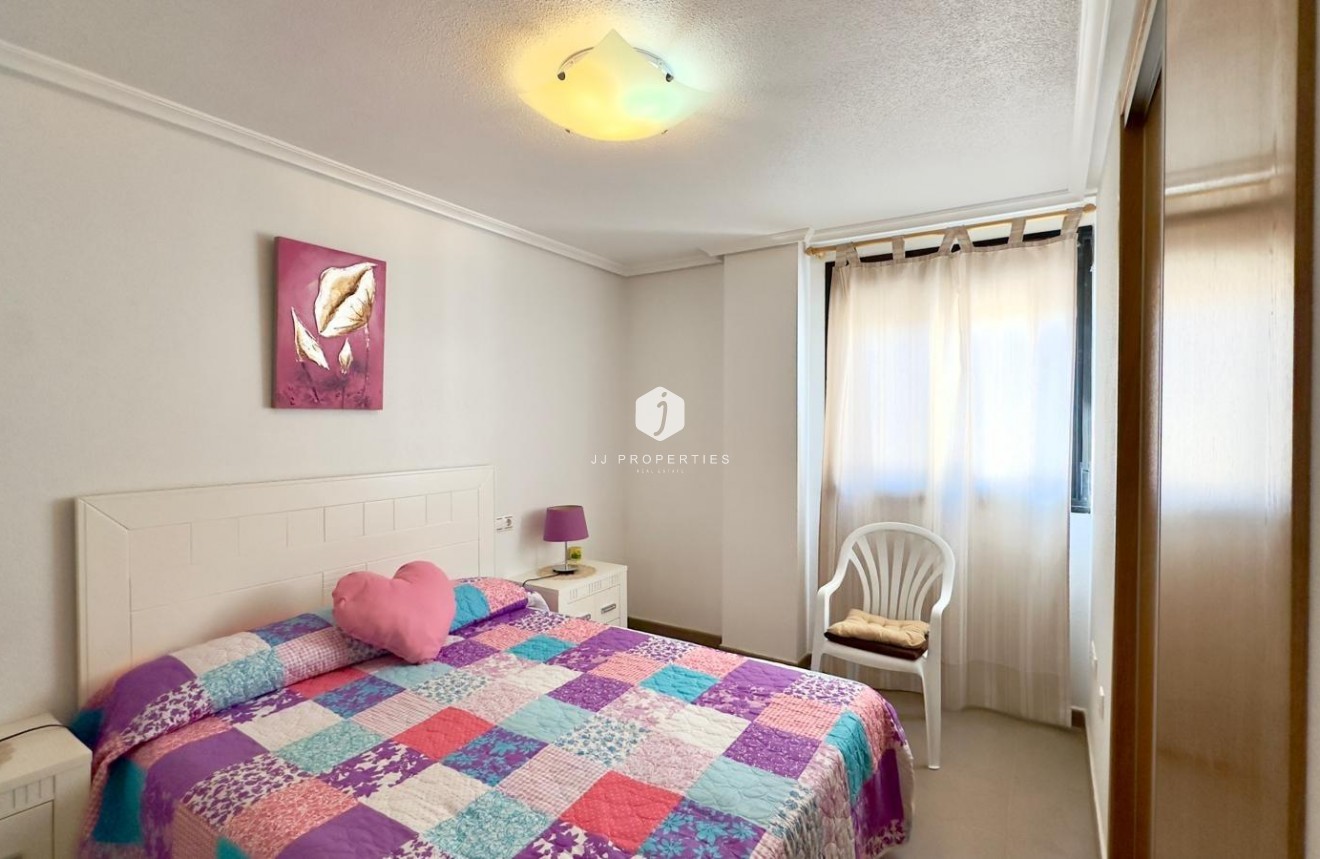 Segunda mano - Apartamento / piso -
Torrevieja