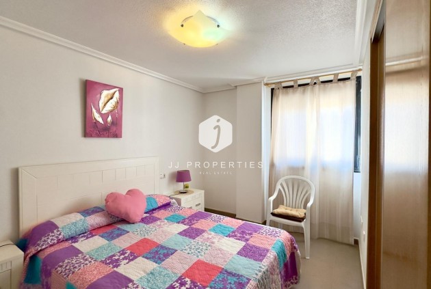 Segunda mano - Apartamento / piso -
Torrevieja