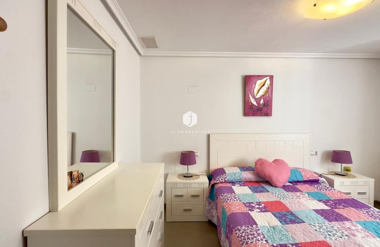 Segunda mano - Apartamento / piso -
Torrevieja