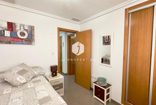 Segunda mano - Apartamento / piso -
Torrevieja