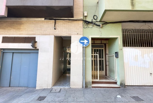 Segunda mano - Apartamento / piso -
Torrevieja