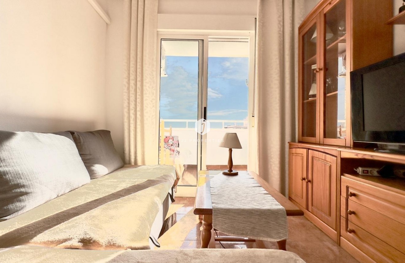 Resale - Apartment / flat -
Torrevieja - Centro