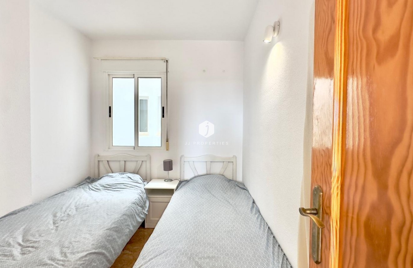 Resale - Apartment / flat -
Torrevieja - Centro