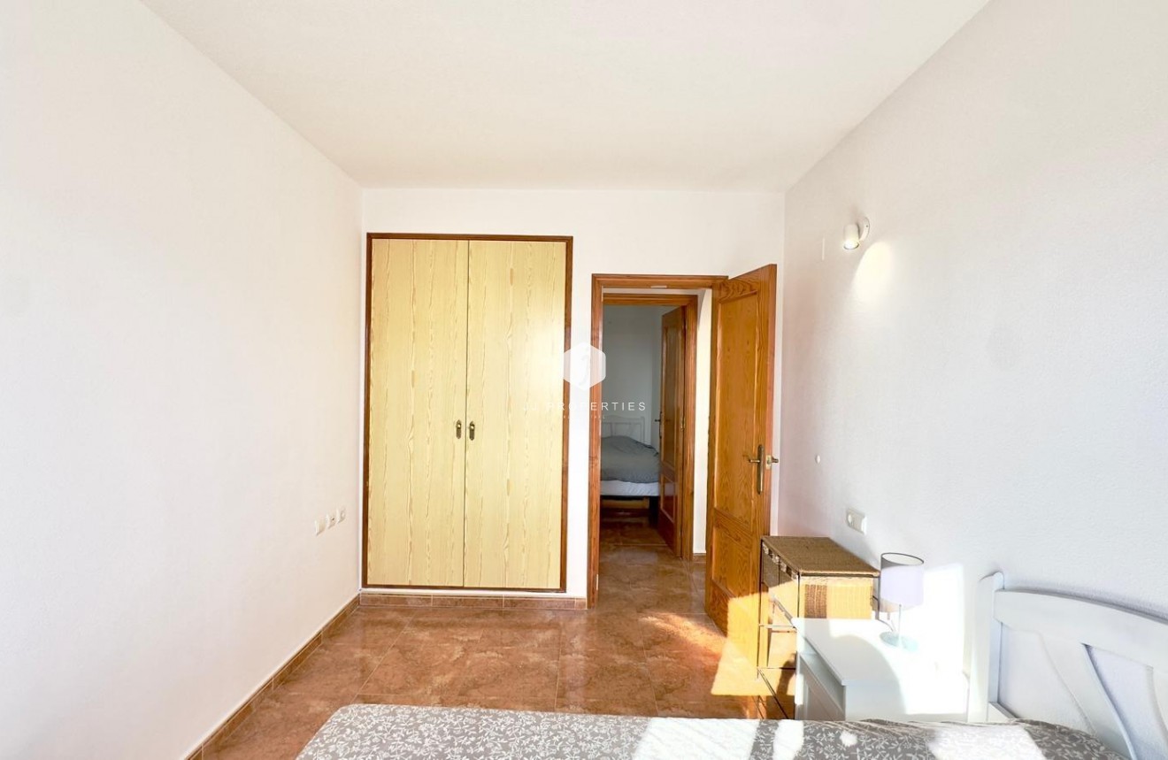 Resale - Apartment / flat -
Torrevieja - Centro
