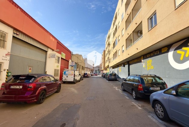 Resale - Apartment / flat -
Torrevieja - Centro