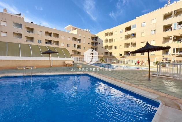 Resale - Apartment / flat -
Torrevieja - Centro