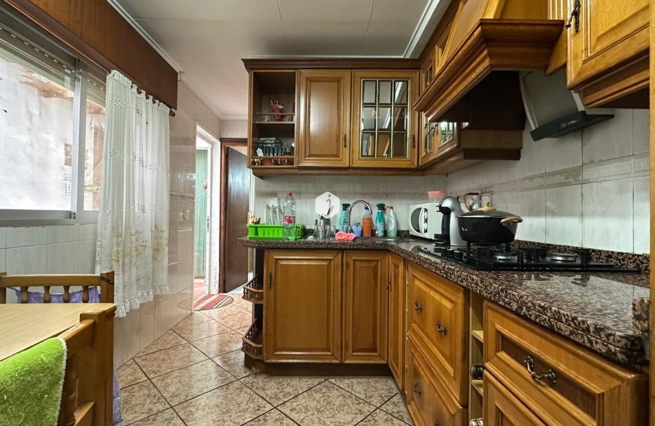 Resale - Apartment / flat -
Torrevieja - Estacion de autobuses