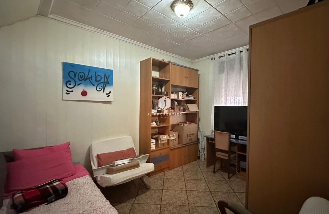 Resale - Apartment / flat -
Torrevieja - Estacion de autobuses