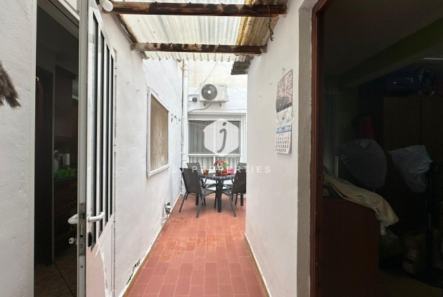 Resale - Apartment / flat -
Torrevieja - Estacion de autobuses