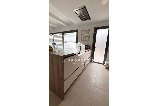 Resale - Villa -
San Miguel de Salinas - Urbanizacion Blue Lagoon