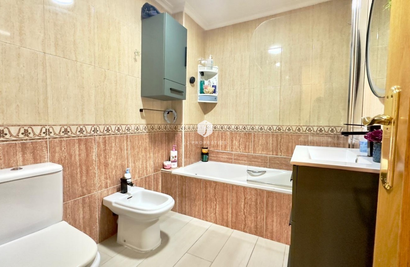 Tweedehands - Appartement / flat -
Torrevieja