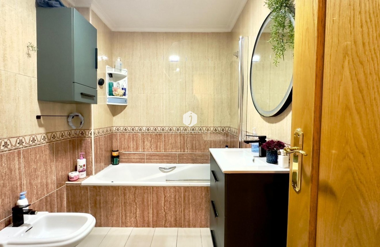 Tweedehands - Appartement / flat -
Torrevieja