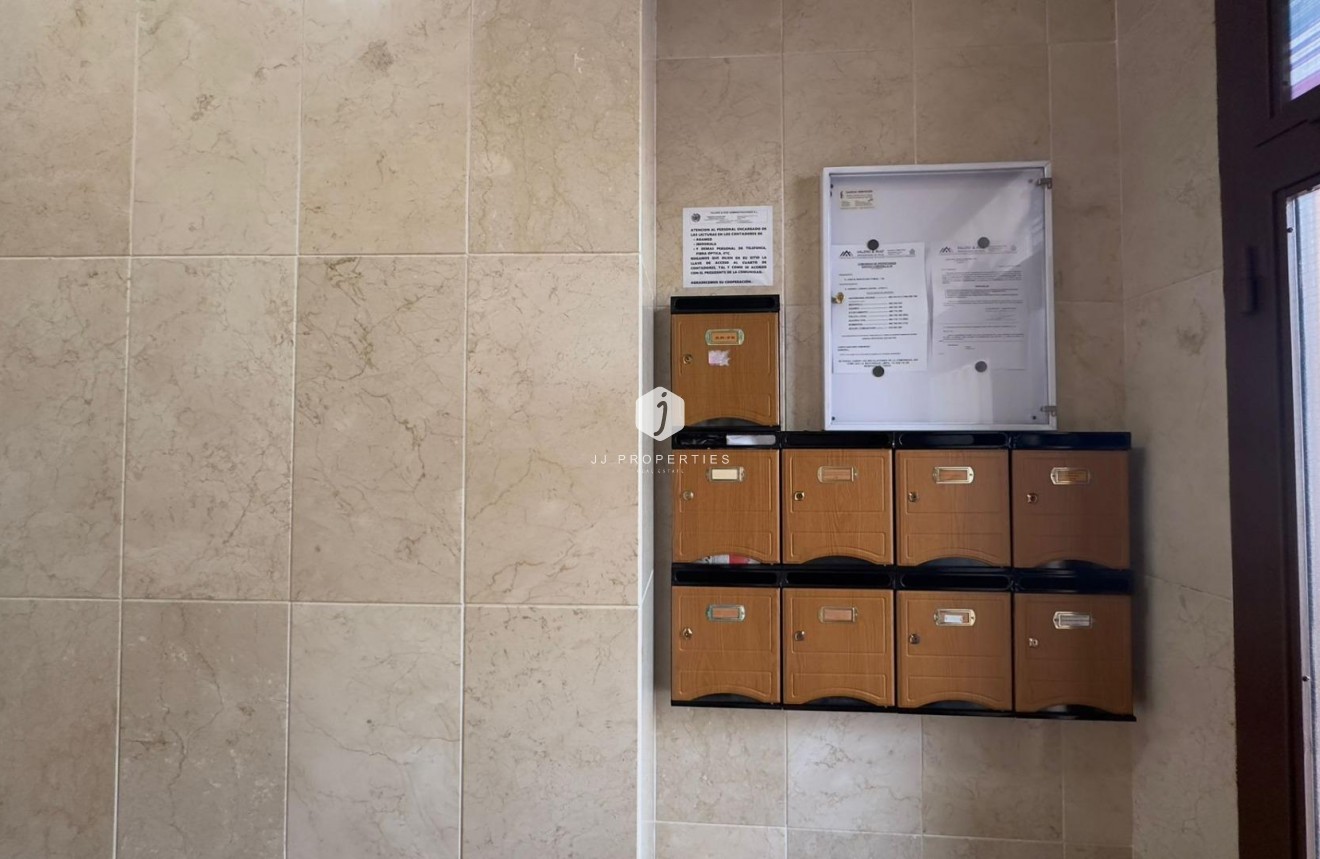 Tweedehands - Appartement / flat -
Torrevieja