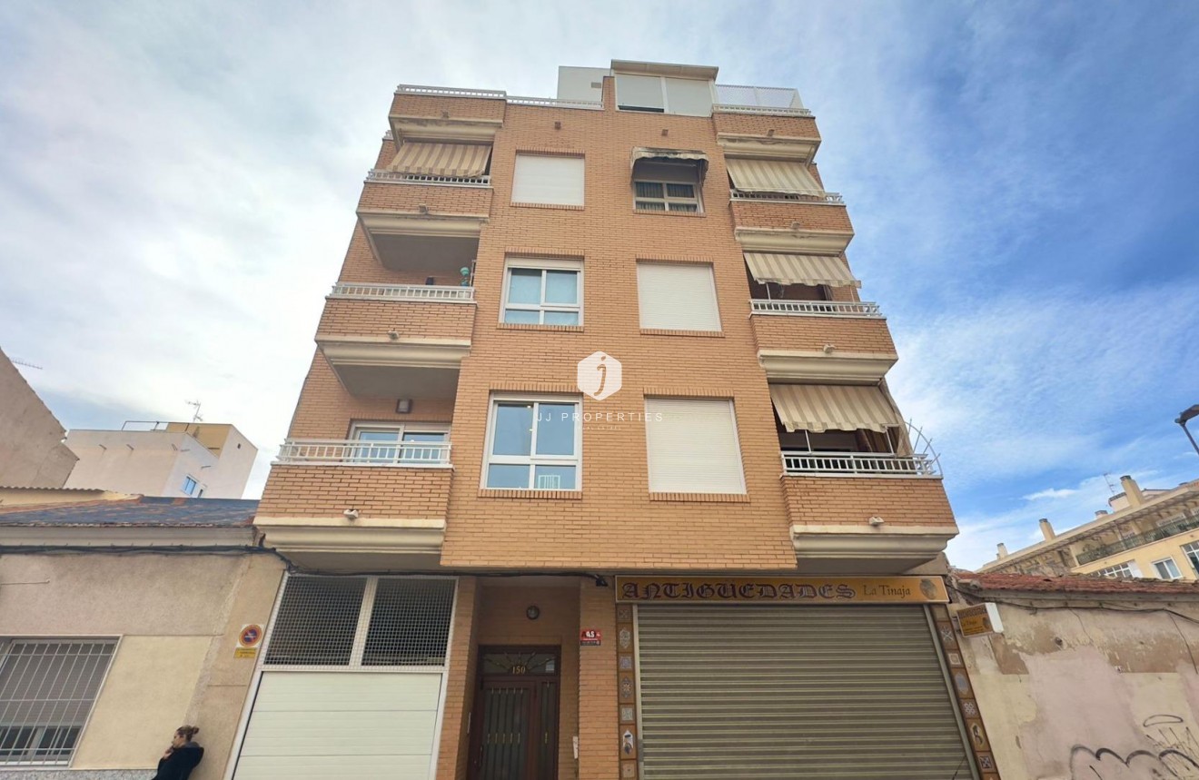 Tweedehands - Appartement / flat -
Torrevieja