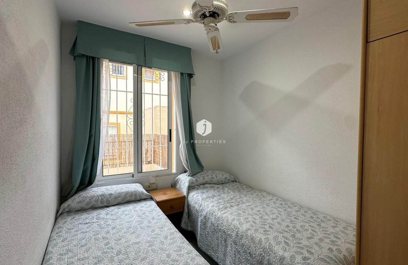 Resale - Bungalow -
Orihuela Costa - Los Almendros-la Florida