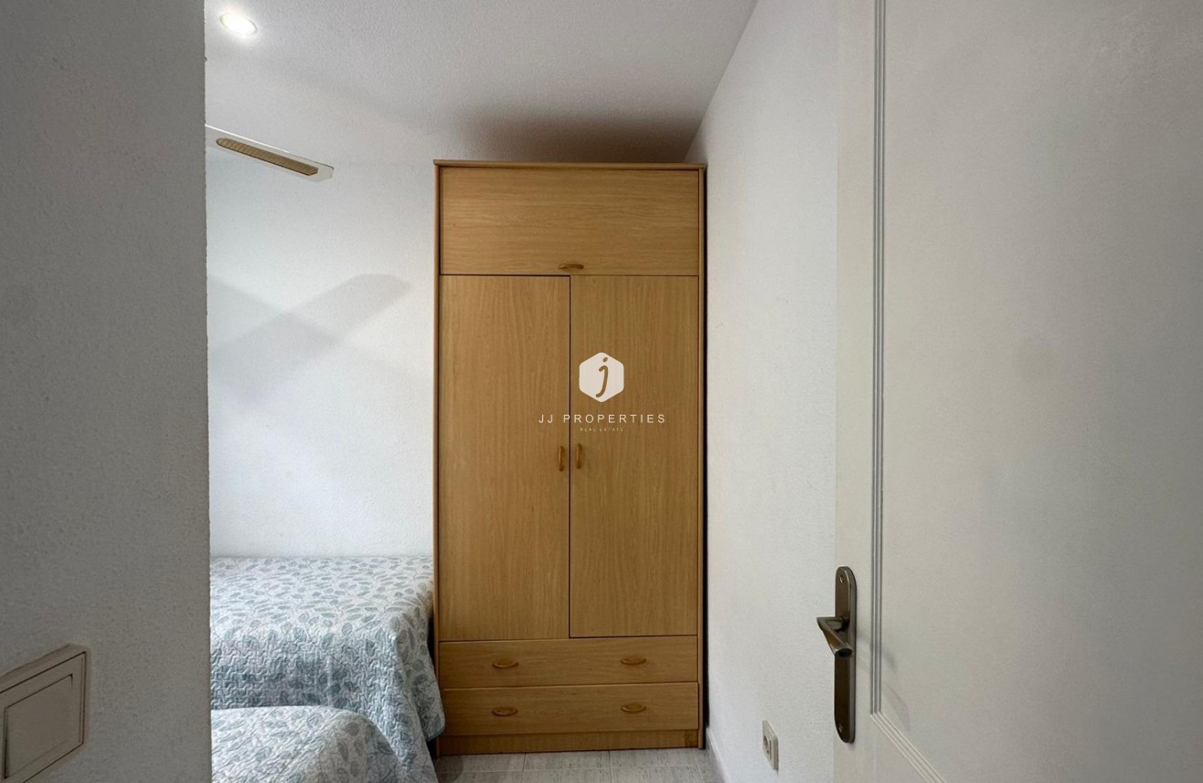 Resale - Bungalow -
Orihuela Costa - Los Almendros-la Florida