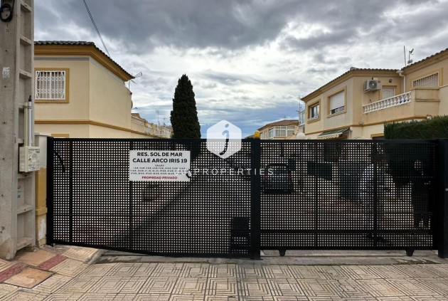 Resale - Bungalow -
Orihuela Costa - Los Almendros-la Florida