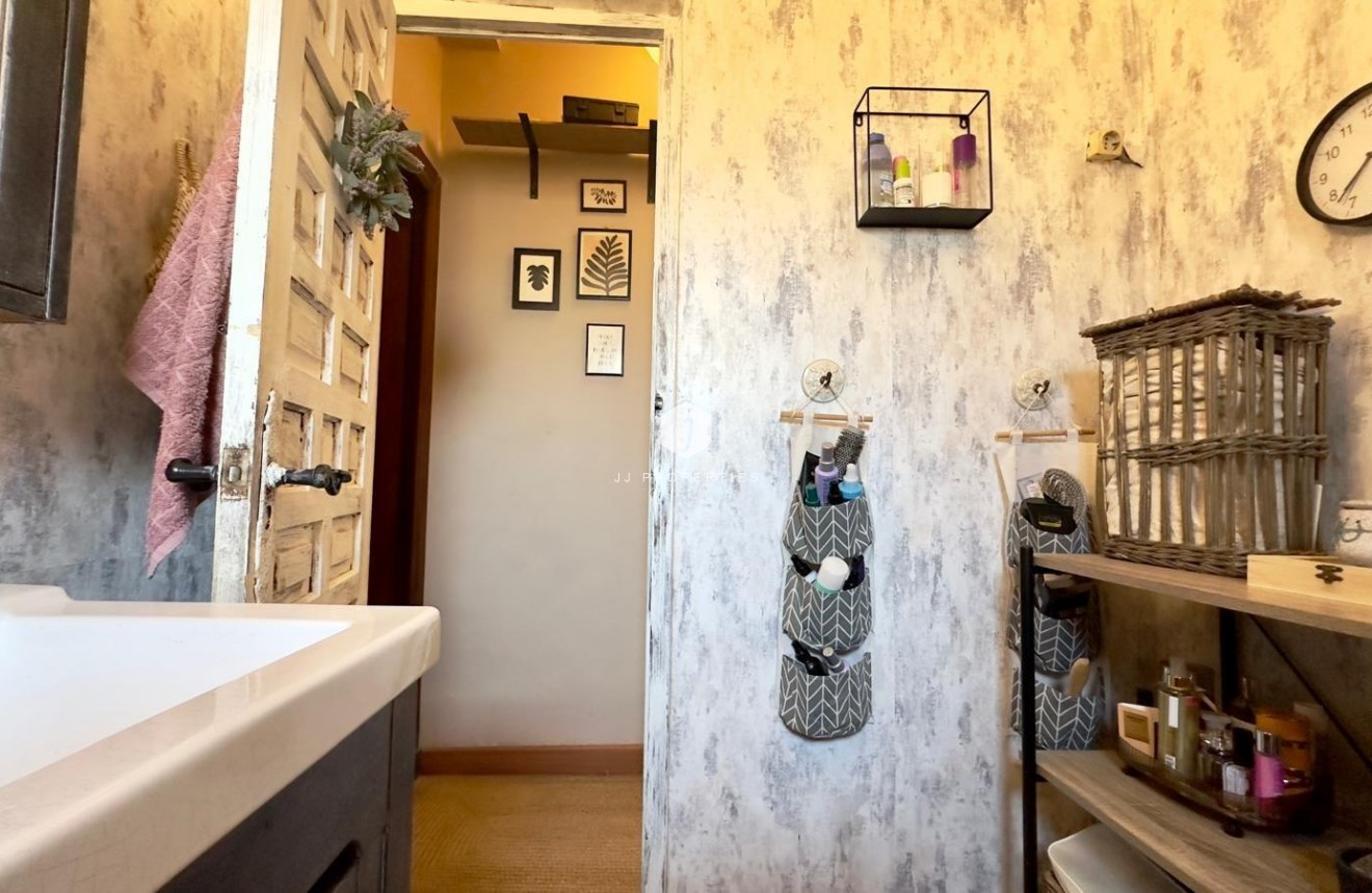 Resale - Villa -
Torrevieja - Torreblanca