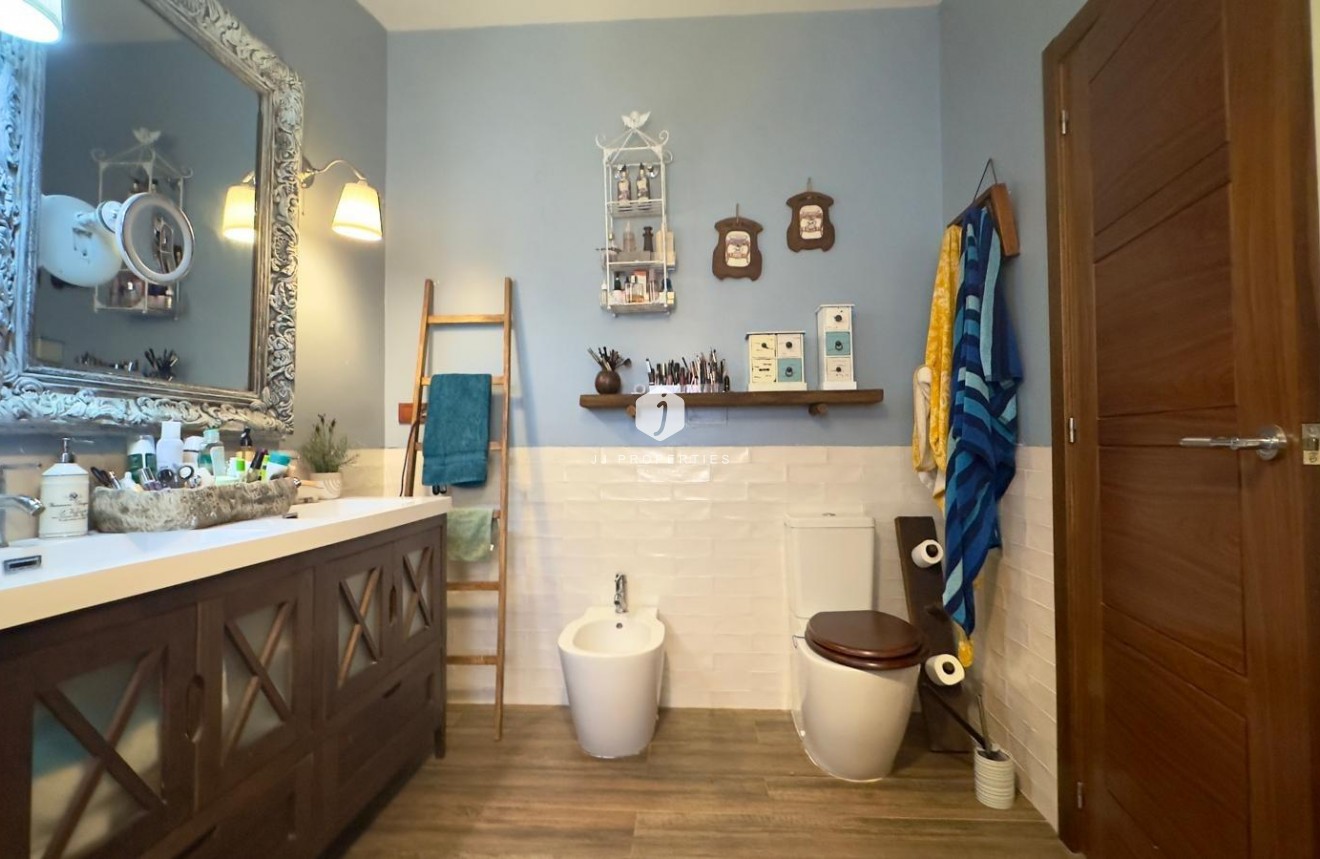 Resale - Villa -
Torrevieja - Torreblanca