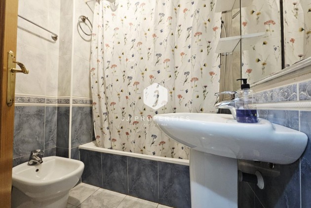 Segunda mano - Apartamento / piso -
Torrevieja - Estacion de autobuses