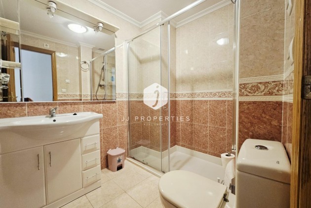 Segunda mano - Apartamento / piso -
Torrevieja - Estacion de autobuses