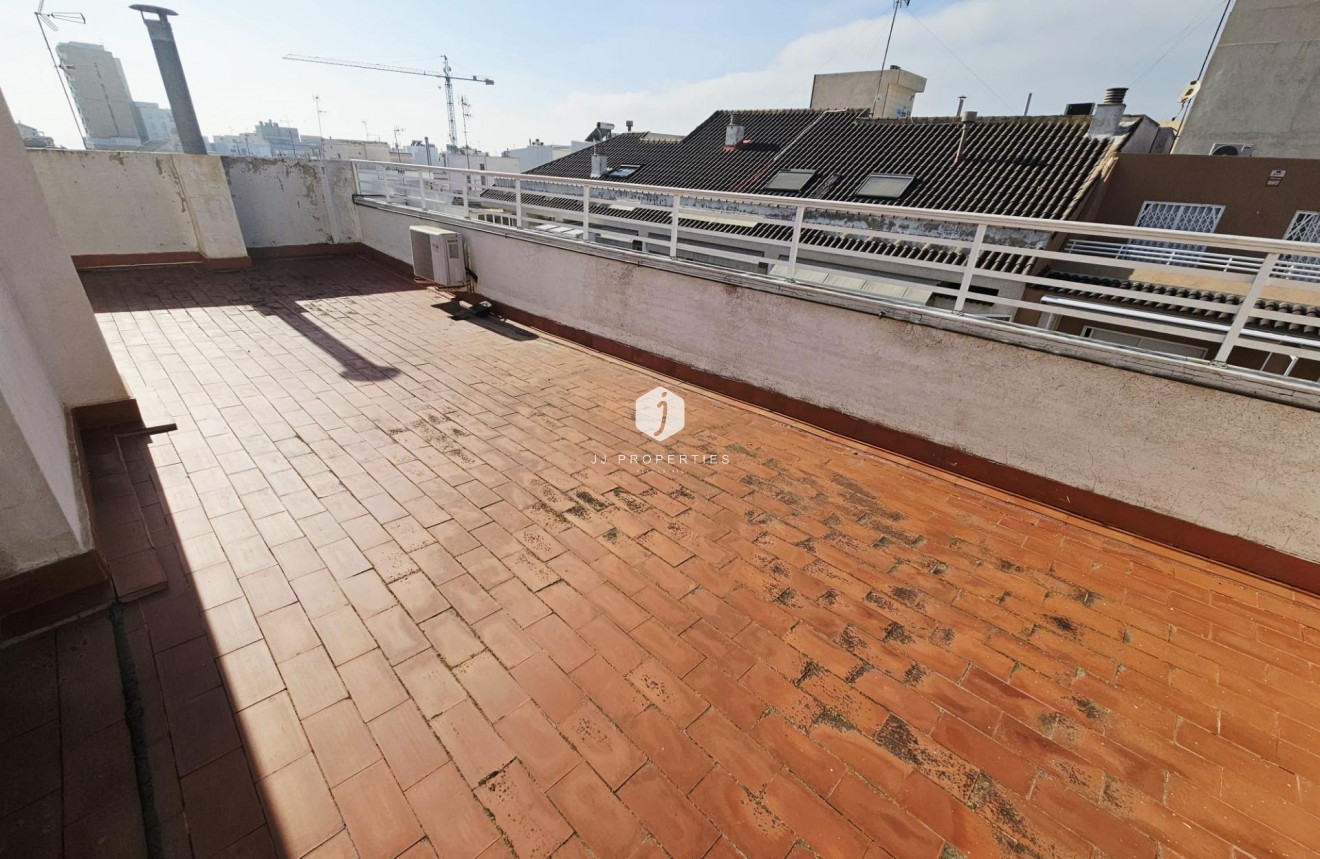 Segunda mano - Apartamento / piso -
Torrevieja - Estacion de autobuses