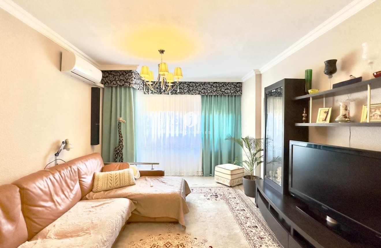 Aus zweiter Hand - Wohnung -
Torrevieja - Centro