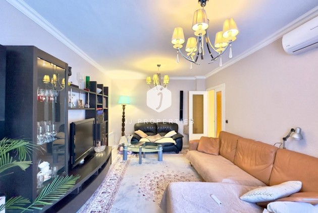 Aus zweiter Hand - Wohnung -
Torrevieja - Centro