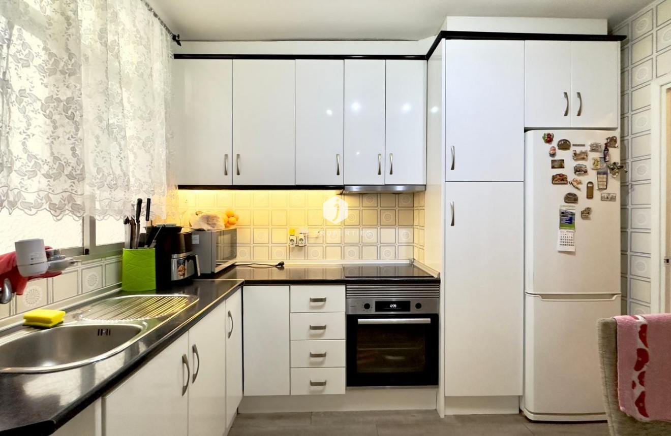 Aus zweiter Hand - Wohnung -
Torrevieja - Centro