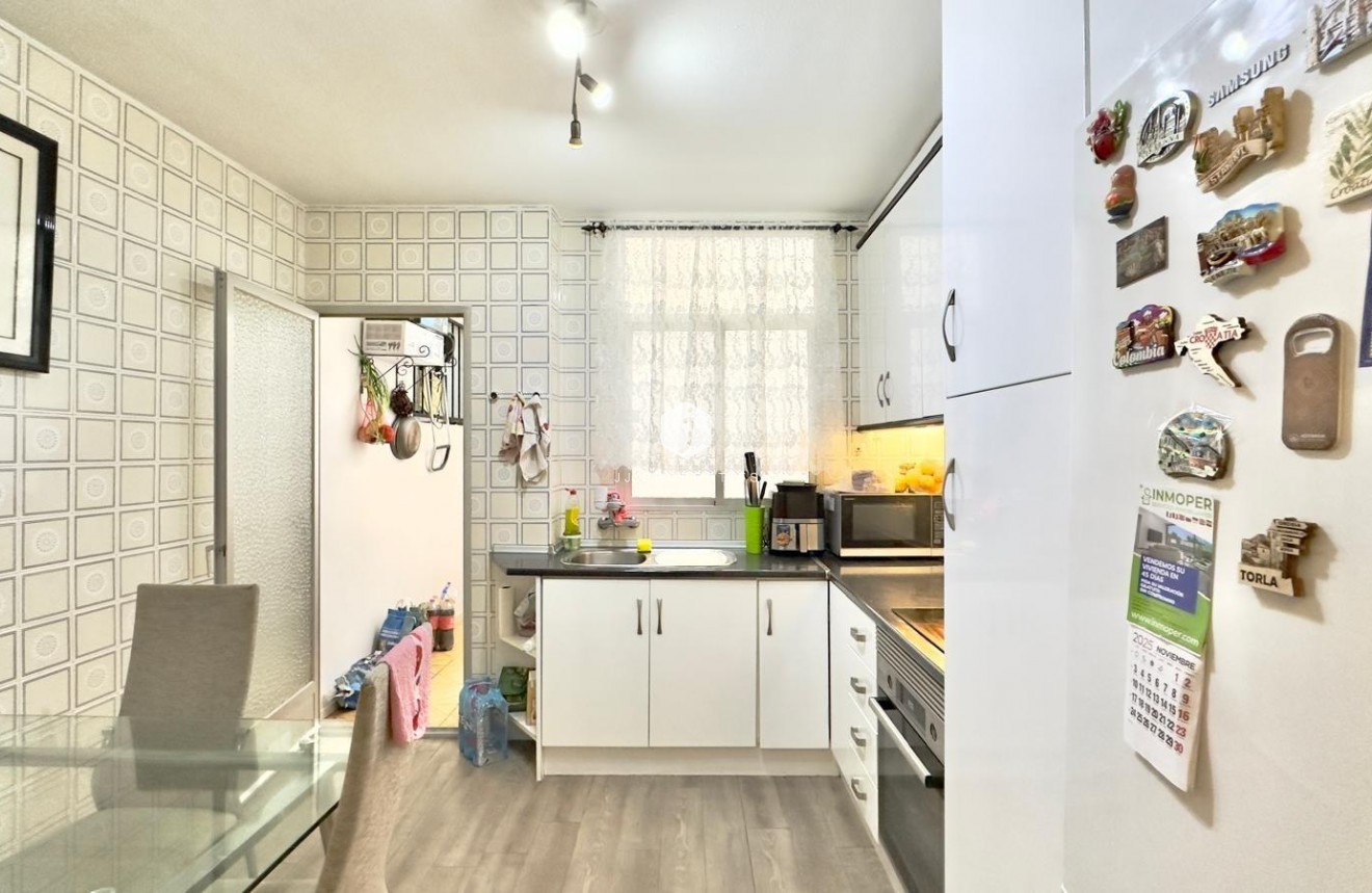 Aus zweiter Hand - Wohnung -
Torrevieja - Centro